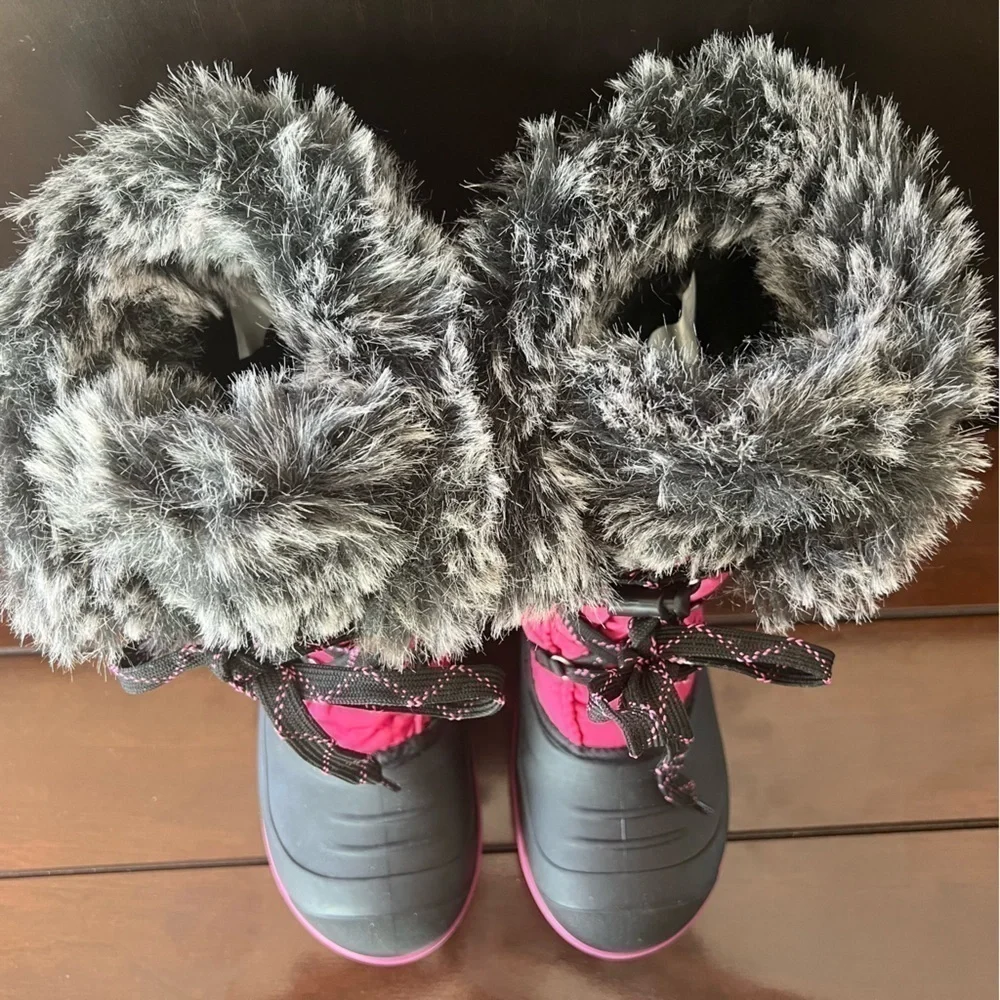 Kamik Youth Sz 4 Snow Boots Pink And Black With Faux Fur Edge Fleece Line